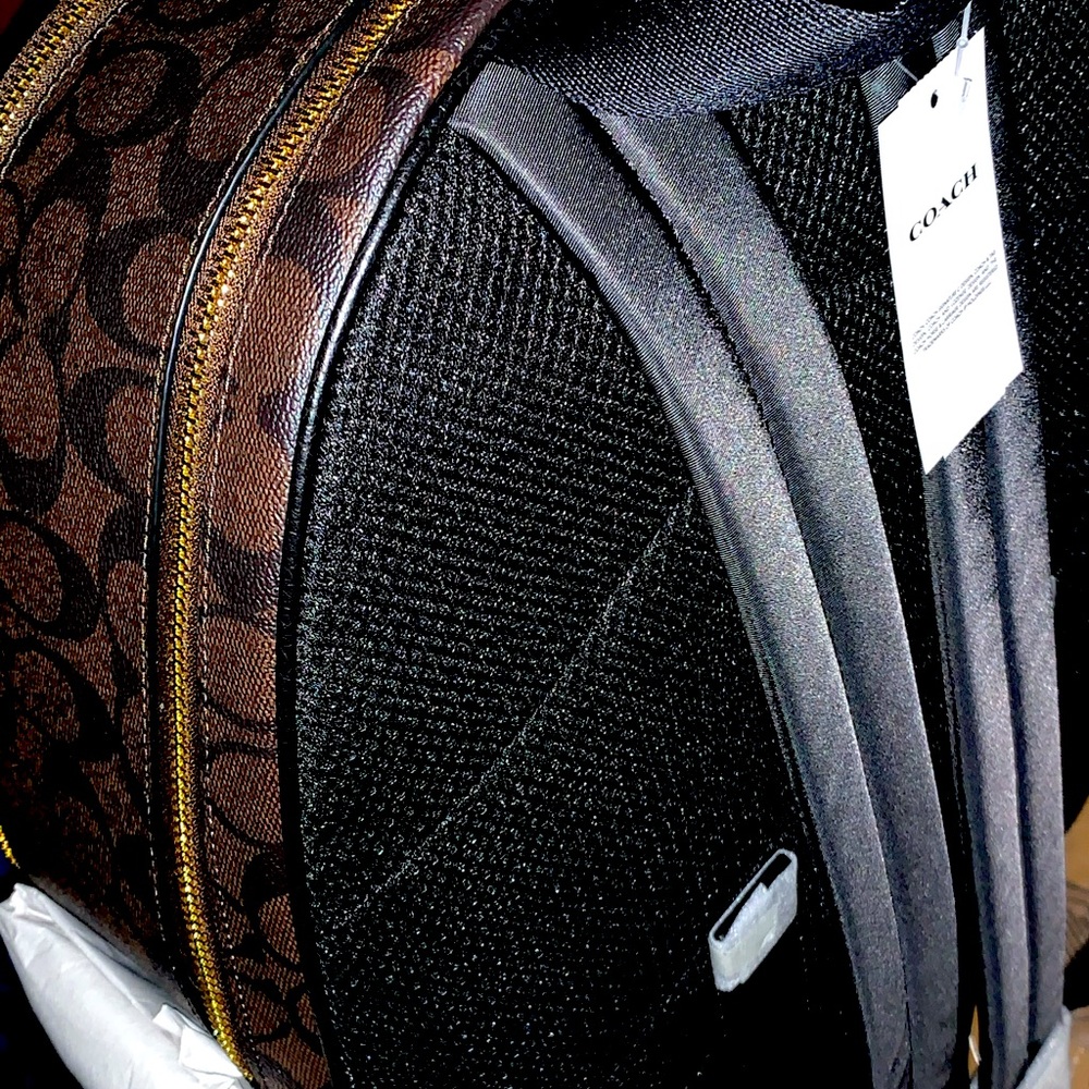 Coach Signature Monogram Lg Court & Bordeaux NO WRISTLET NO BELT! BACKPACK ONLY! - Picture 6 of 16